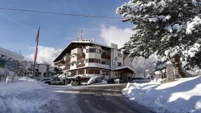 Panoramahotel Gurgltalerhof Außenansicht Winter