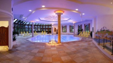 included indoor pool in the hotel neyrby