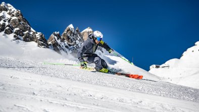 Skifahren© TVB St. Anton am Arlberg_Patrick Bätz