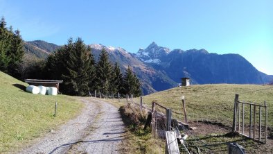 Stufenreich bei Oetz mit Blick zum Acherkogel