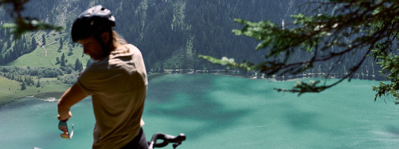 Gravelbike ride in the Tannheimer Tal Valley, © Tirol Werbung