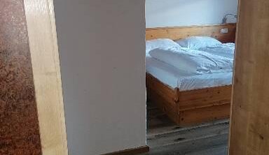 Miniappartment Blick ins Schlafzimmer