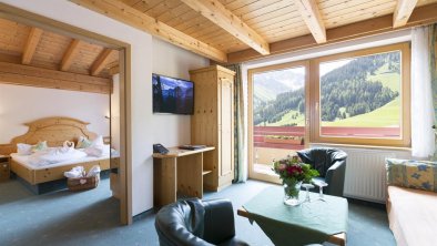 FAMILOTEL_KAISERHOF_ZIMMER_226-6332-Bearbeitet