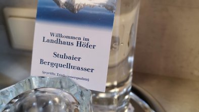 Stubaier Bergquellwasser