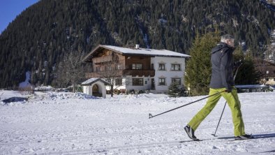 Langlaufloipe- direkt vor unserer Haustüre, © Jakob Falkner