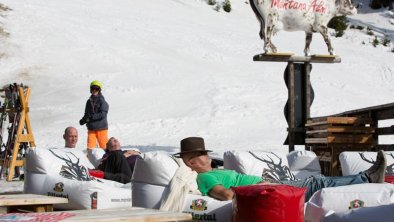 Montana Alm Terrasse zur Piste