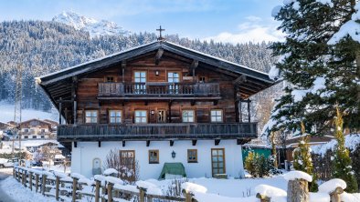 Landhaus_Ammer_Penzingweg_3_Oberndorf_Haus_aussen_