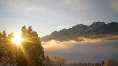 sonnenaufgang an einem wintertag