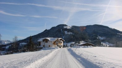 Driveway and view of the Astberg Going