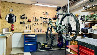 Bike room with workshop