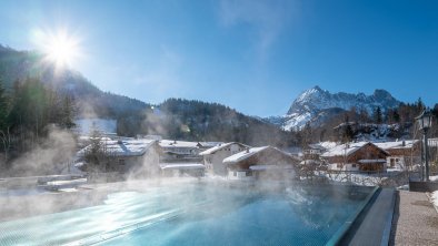 View from the infinity pool onto the 'Wilder Kaiser'