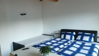 3 Bett Zimmer