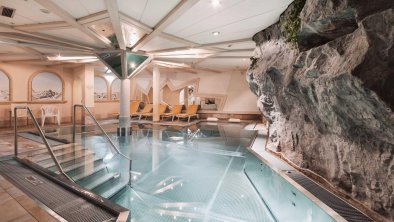 Hotel-Piz-Buin-Ischgl-Wellness-Schimmbecken-6