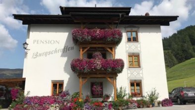 Pension Burgschroffen, © bookingcom