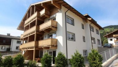 Modern Apartment near Ski Trail in Brixen, © bookingcom