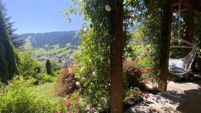 Terrasse mit Schaukel