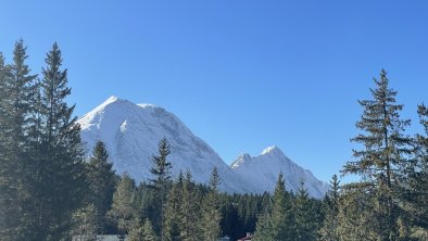 Blick auf Hohe Munde und Hohe Wand