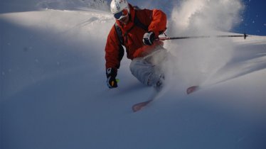 Sonnenschilauf_Haus_Tirol, © TVB St. Anton am Arlberg_Mallaun Sepp