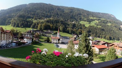 Balcony View, © Apart Tuxertal