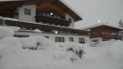 unser Haus im Winter