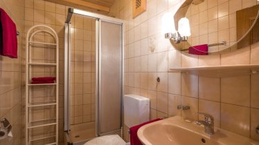 Foersterhaus_Oberfeld_6_Scheffau_App_1_Badezimmer