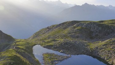 Plattach See Lake at an elevation of 2,200 meters is one of the four aquatic jewels en route of the Four Lakes Walk, © Ötztal Tourismus