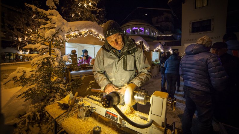 Atmospheric Advent Market in Plangeross, Pitztal Valley, © Chris Walch / TVB Pitztal