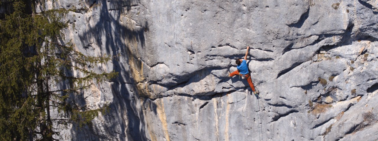 Climbing area at the Schleierwasserfall waterfall, © Alpsolut