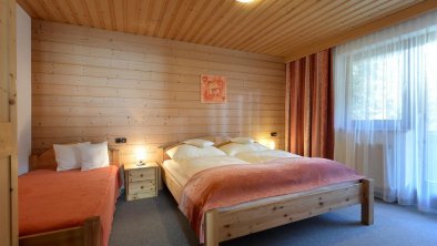 Wohnung Obergeschoss Dreibettzimmer