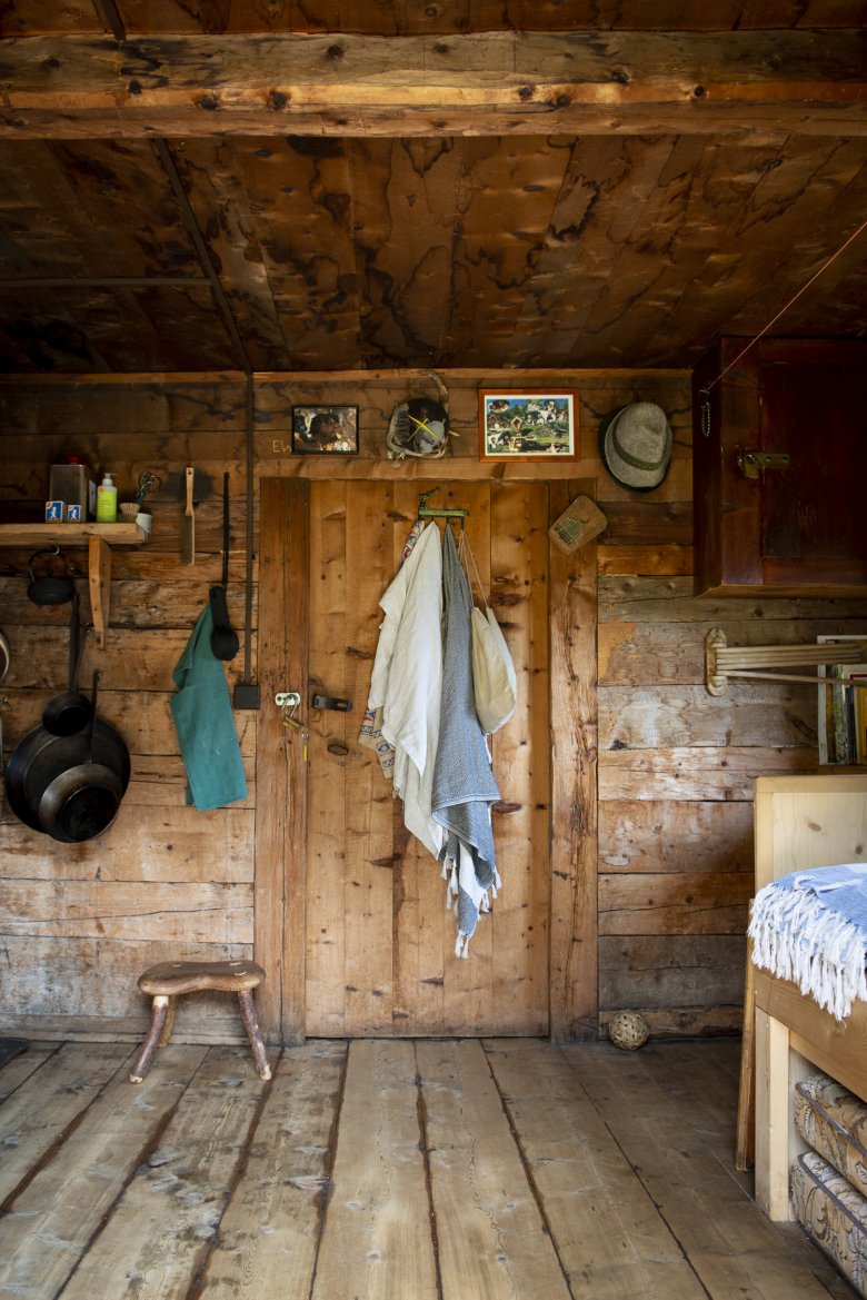 The alpine hut is barely 16 square metres small.
