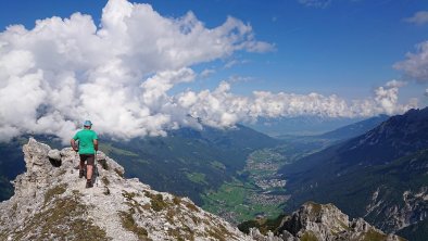 Elfer mit Blick talauswärts bis Innsbruck, © Roswitha Vogelsberger