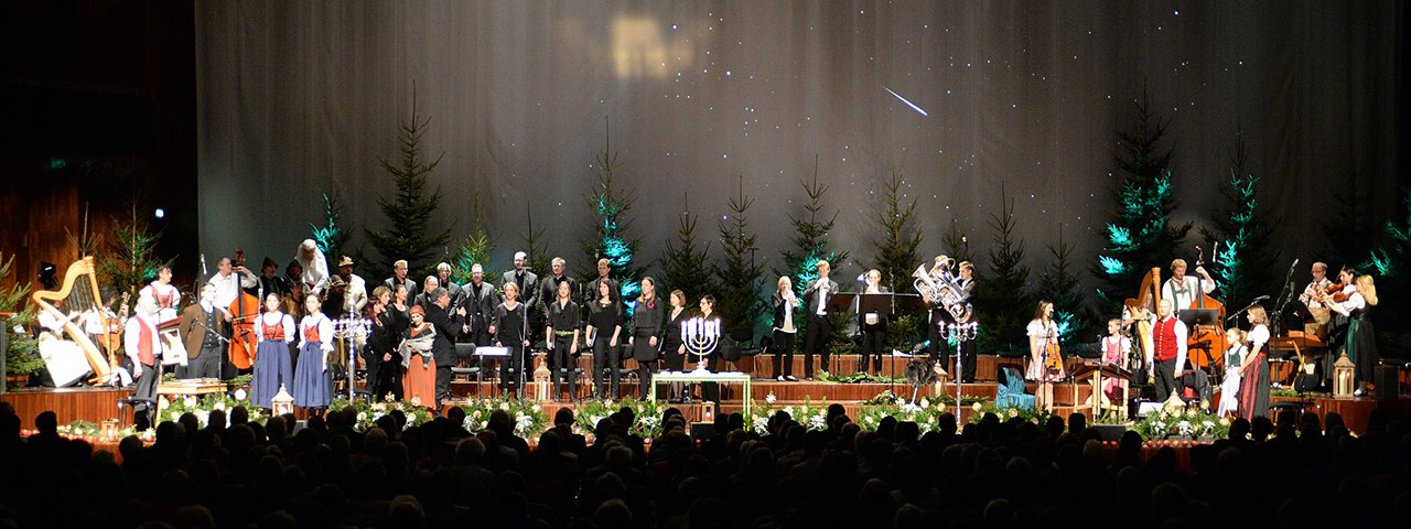 The Tirol Advent Singing at Congress Innsbruck is a magical event, © Ralph Kapavik