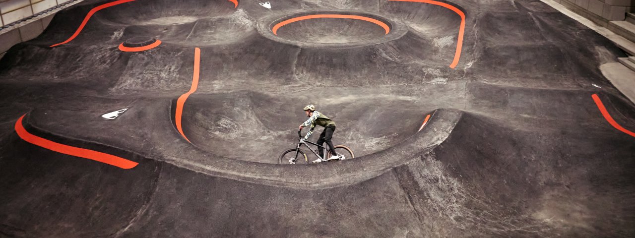 Indoor Bike Park Area47, © Area47/Christoph Noesig