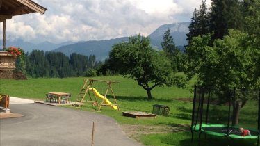 Aussenansicht Spielplatz-Garten Sommer 2013