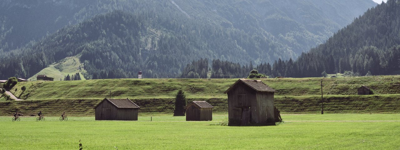 Gravel biking in the Lechtal Valley, © Tannheimer Tal