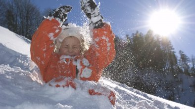 Kind im Schnee - ©AlbinN