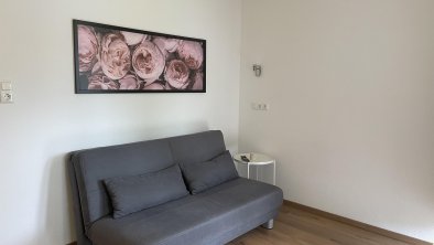 Wohnraum_ausziehbare Couch