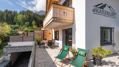 Kaiserluft_Chalets_Oberfeld_43_Scheffau_Terrasse_1