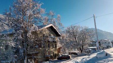 Rauthhof-Pitztal _ Straßenansicht Winter