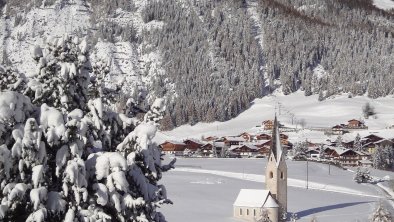 St.-Georgskirche-Winter