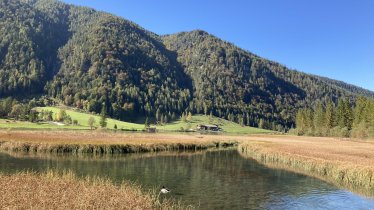 Autumn walk at Pillersee