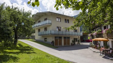 Haus mit Ferienwohnung