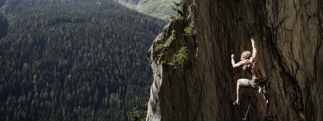 Rock climbing in St. Anton am Arlberg, © TVB St. Anton am Arlberg