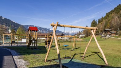 Baderer_Apart_Unterwaldstrasse_3_Stumm_Spielplatz_