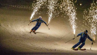 An electrifying evening of spectacular entertainment: The weekly “Snowfall – The Snow Must Go On” Ski Show in St. Anton, © TVB St. Anton am Arlberg / Jakub Sedivy