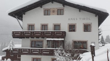 Winterbild_Haus _Tirol