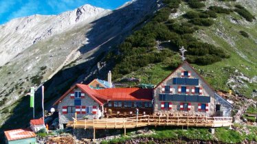 Mountain refuge huts in the mountains | Austrian Tirol