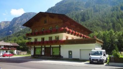 Pension Nina & Gasthof Alpenrose, © bookingcom