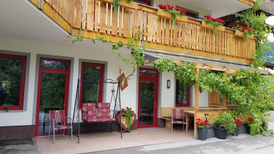 Neuhaushof Hippach - Terrasse Gartenblick