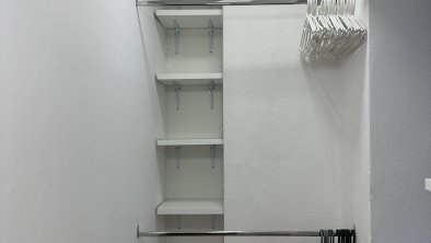 walk-in-closet